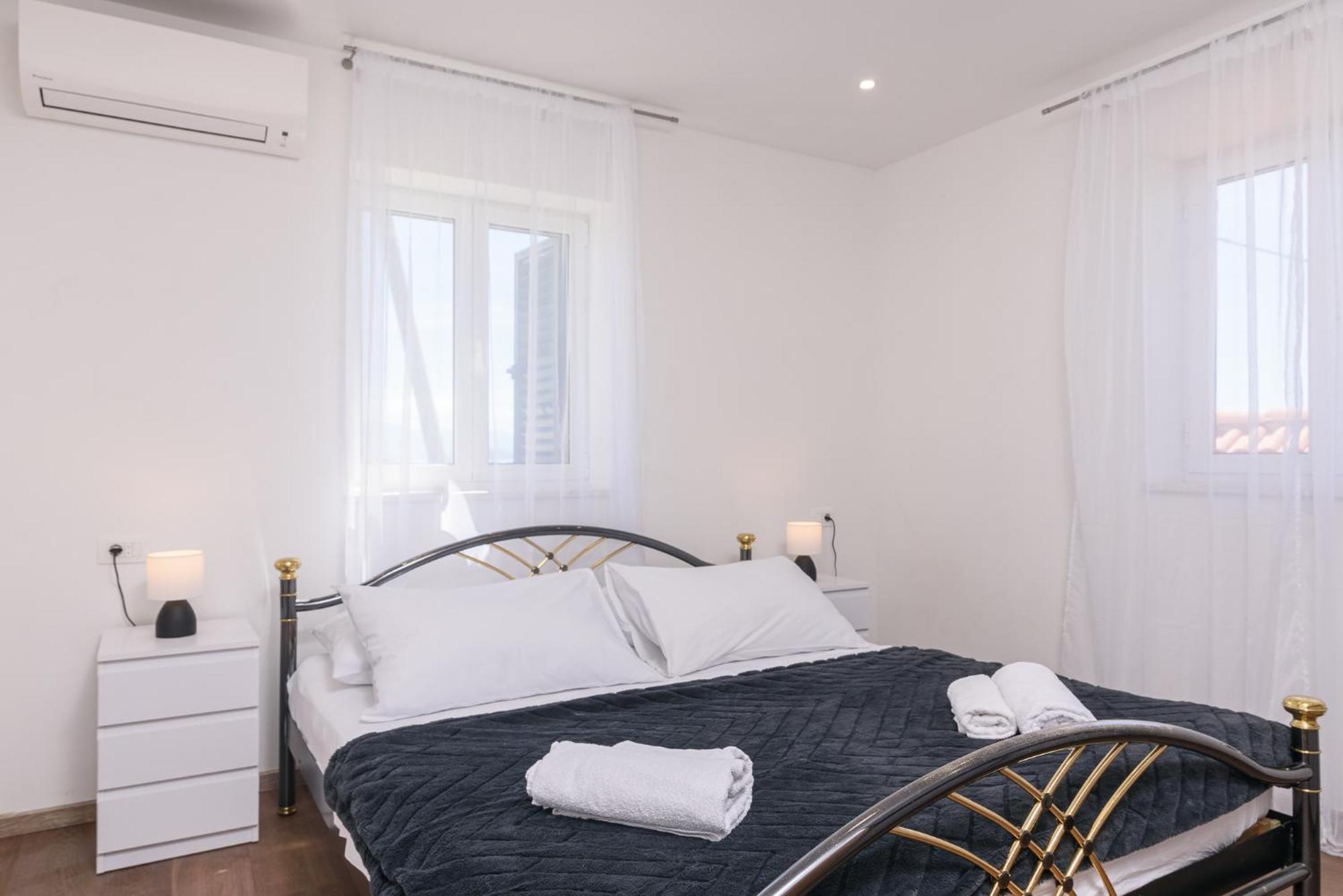 Apartments Eva Trogir Buitenkant foto