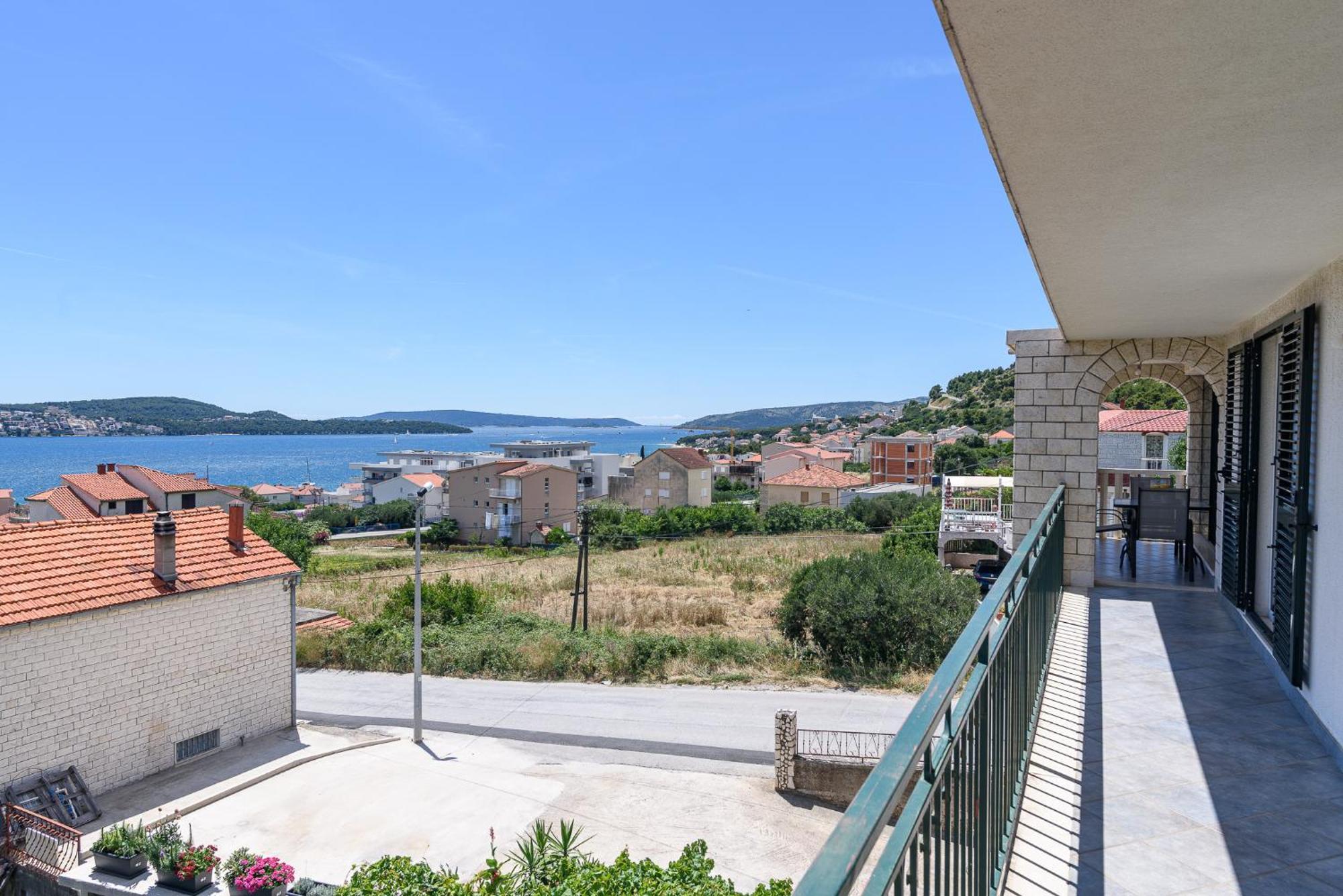 Apartments Eva Trogir Buitenkant foto