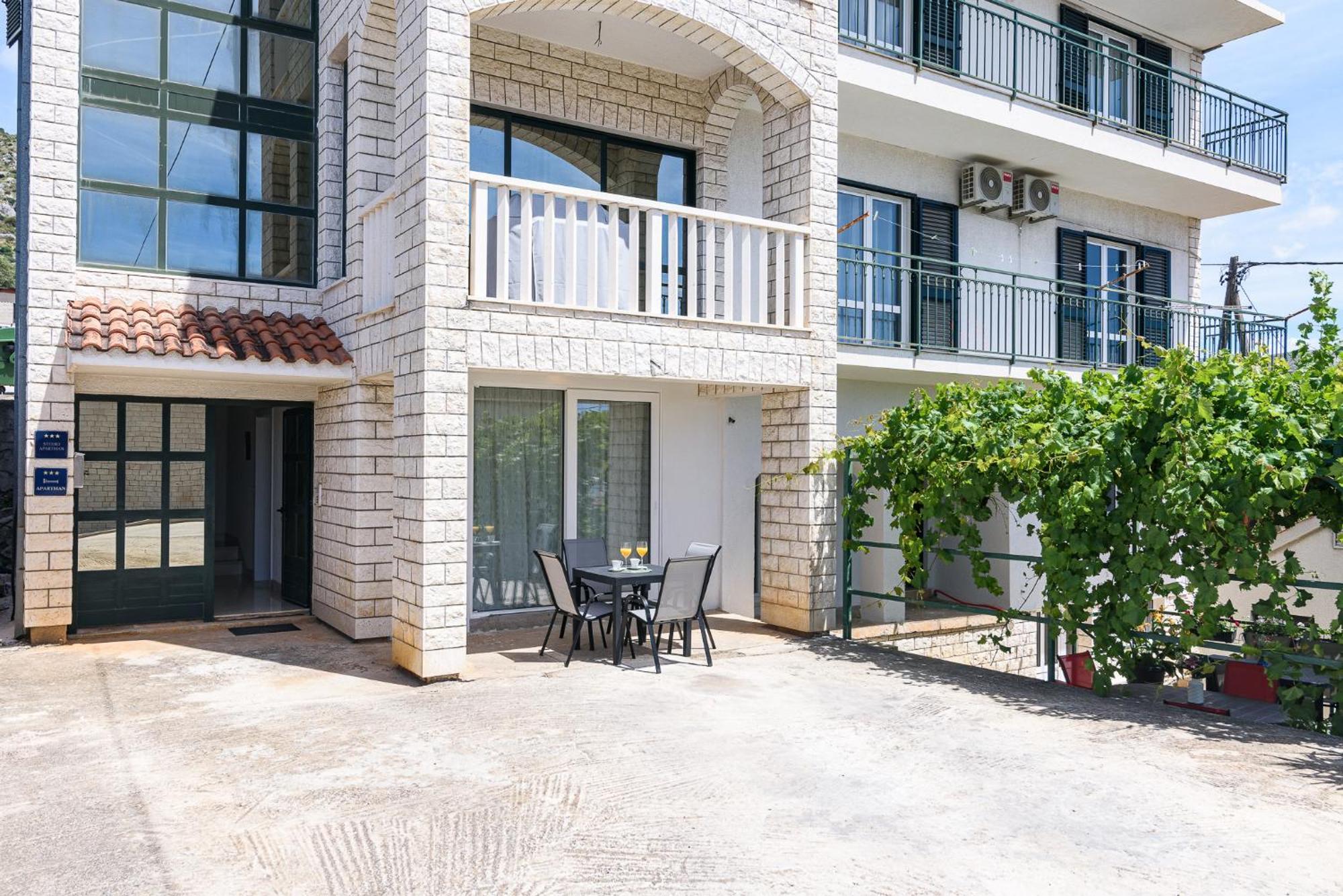 Apartments Eva Trogir Buitenkant foto
